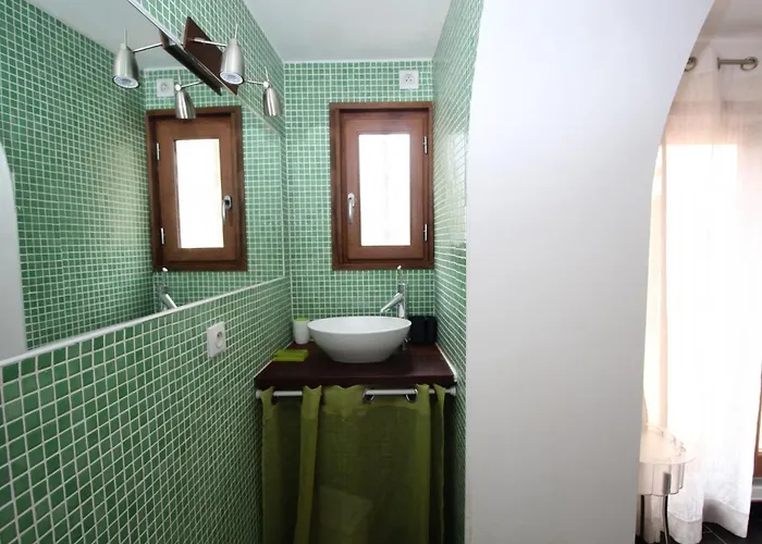 Avec Terrasse, Parking & Clim - Fr-1-309-190 *